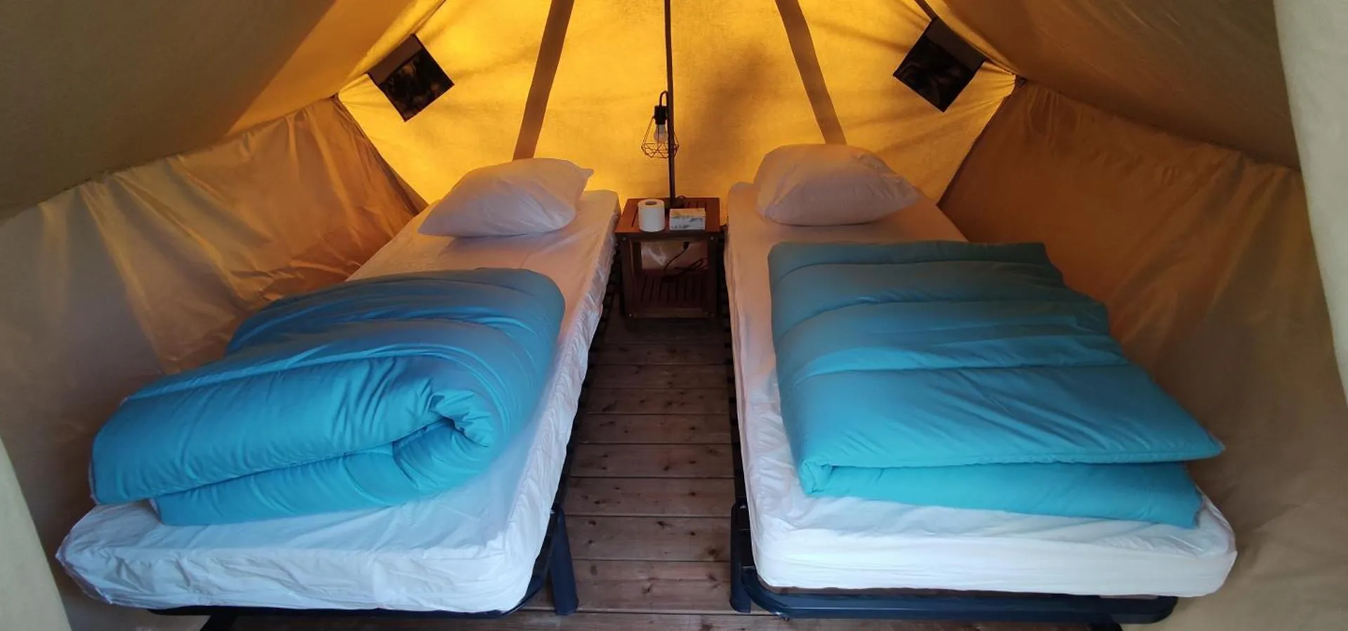 Camping Le Val Aux Fees - Broceliande Concoret Kemping