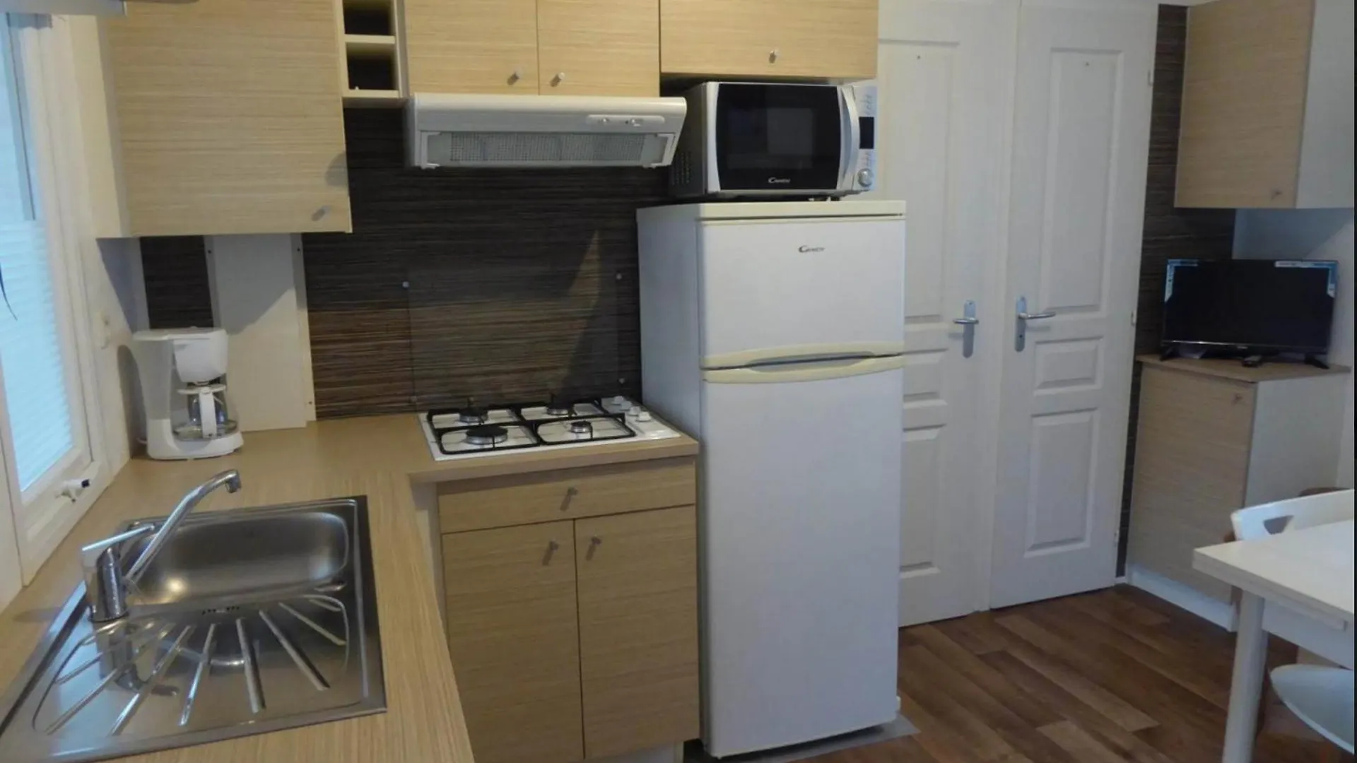 Camping Le Val Aux Fees - Broceliande Concoret Kemping