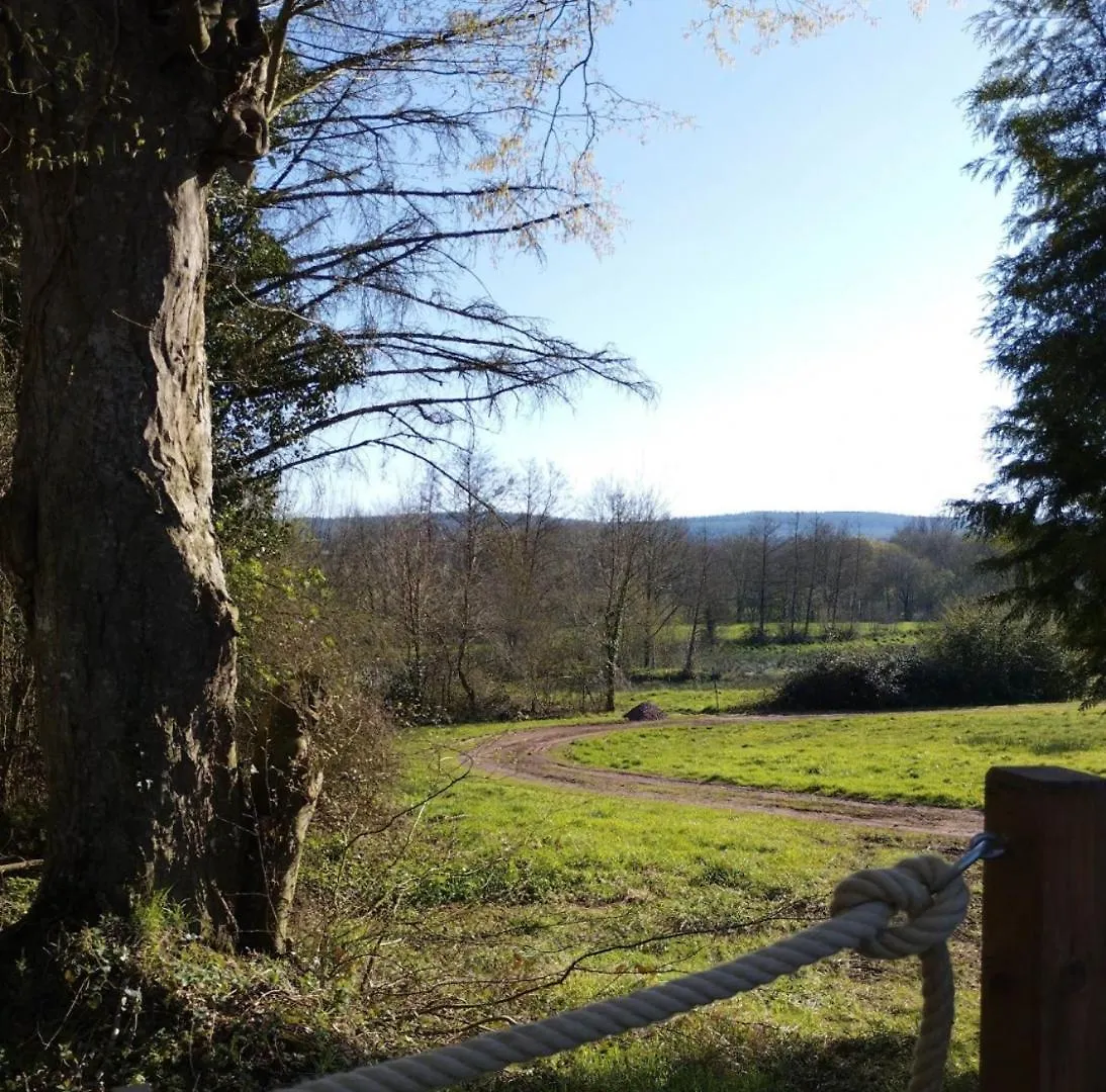 Camping Le Val Aux Fees - Broceliande Concoret Campsite