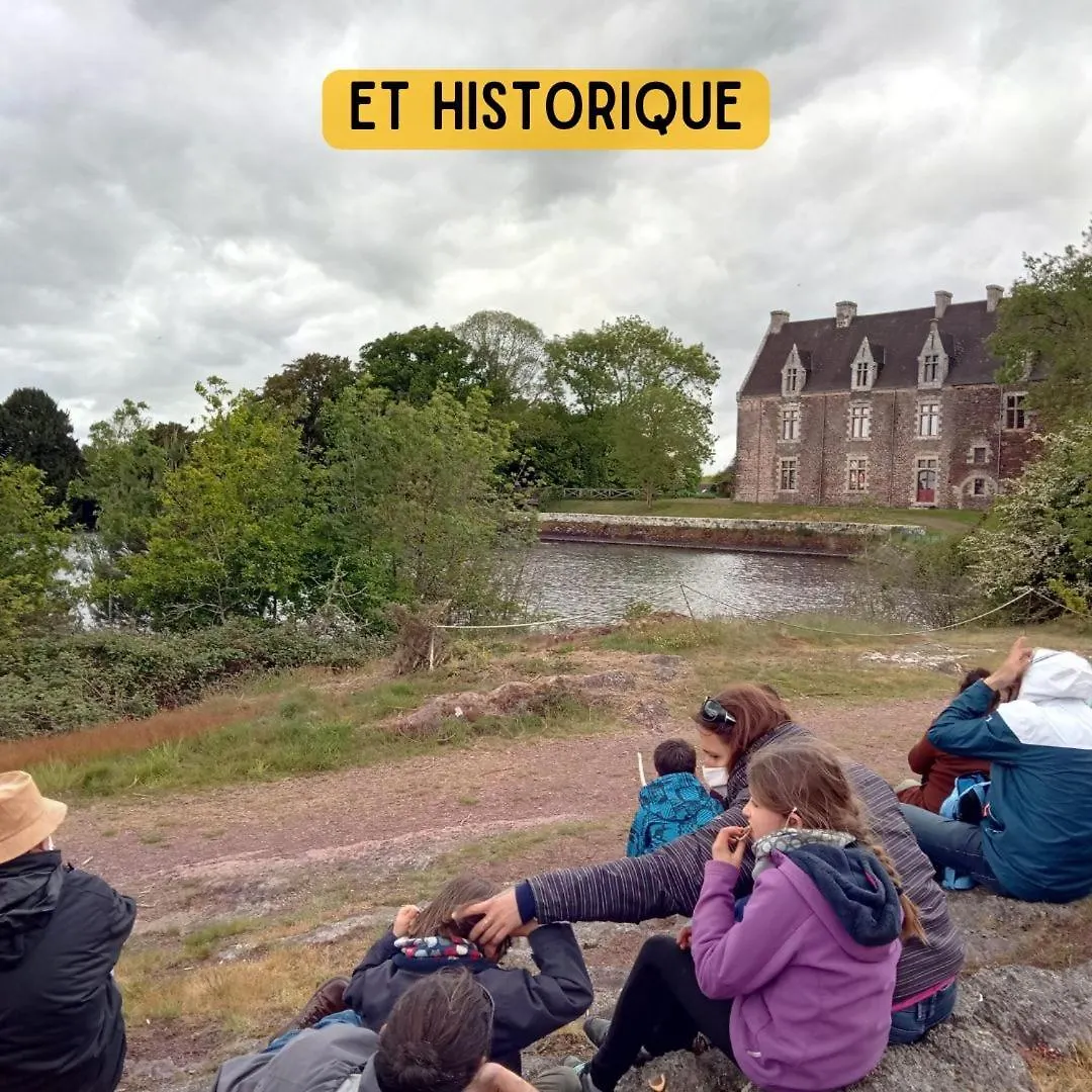 Campsite Camping Le Val Aux Fees - Broceliande Concoret