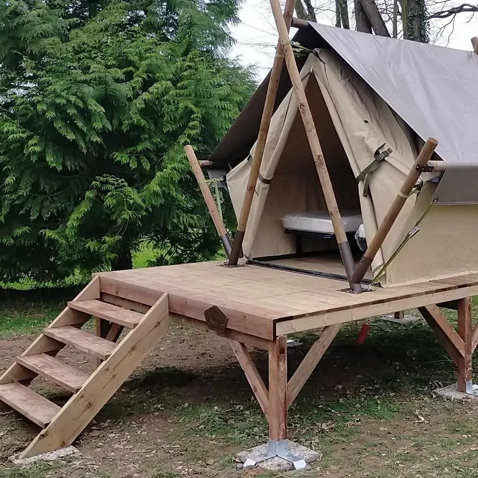 Camping Le Val Aux Fees - Broceliande Concoret 0*,