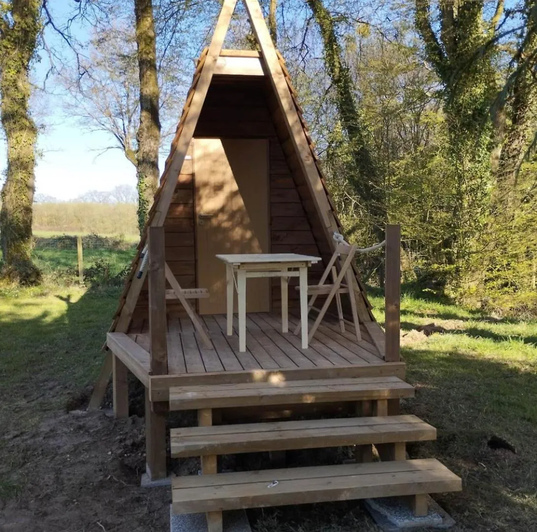 Camping Le Val Aux Fees - Broceliande Concoret