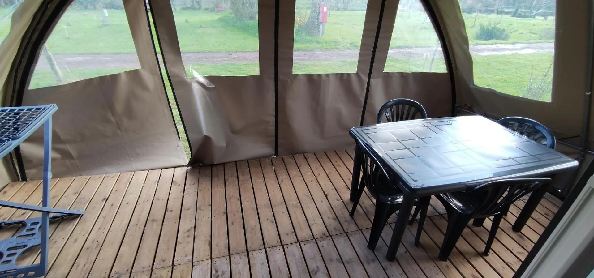 Campsite Camping Le Val Aux Fees - Broceliande Concoret France