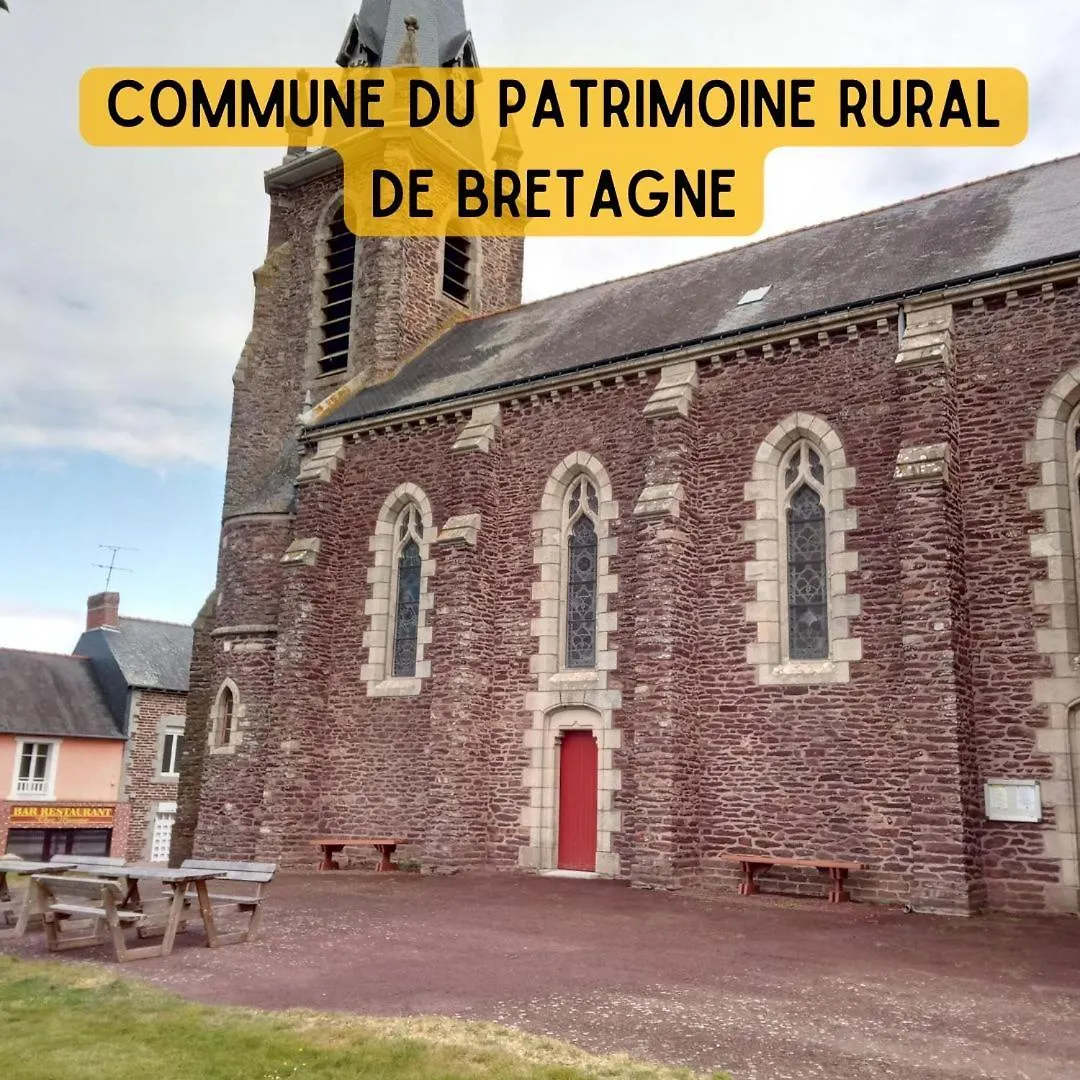 Camping Le Val Aux Fees - Broceliande Concoret Campsite