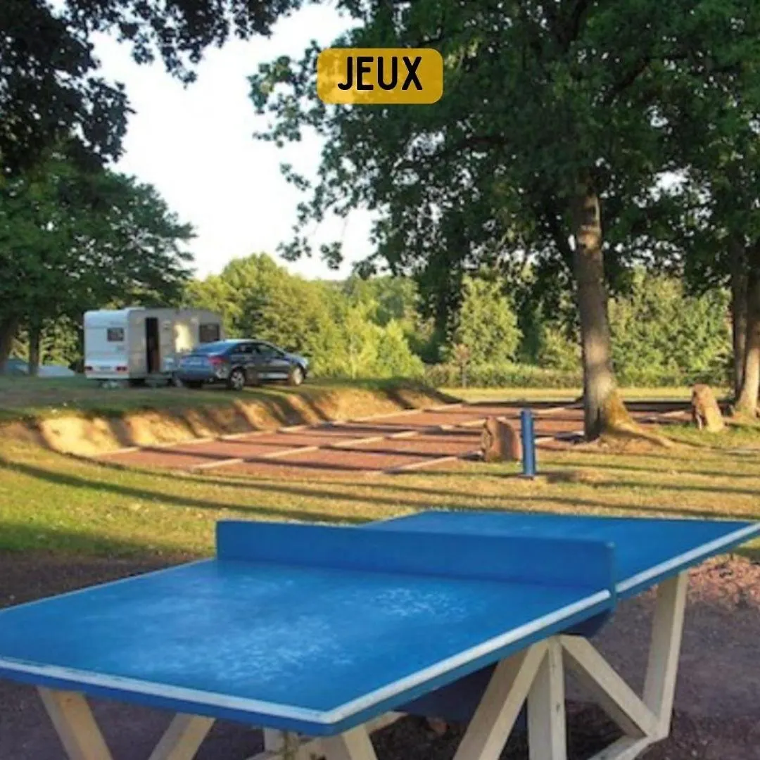 Campsite Camping Le Val Aux Fees - Broceliande Concoret