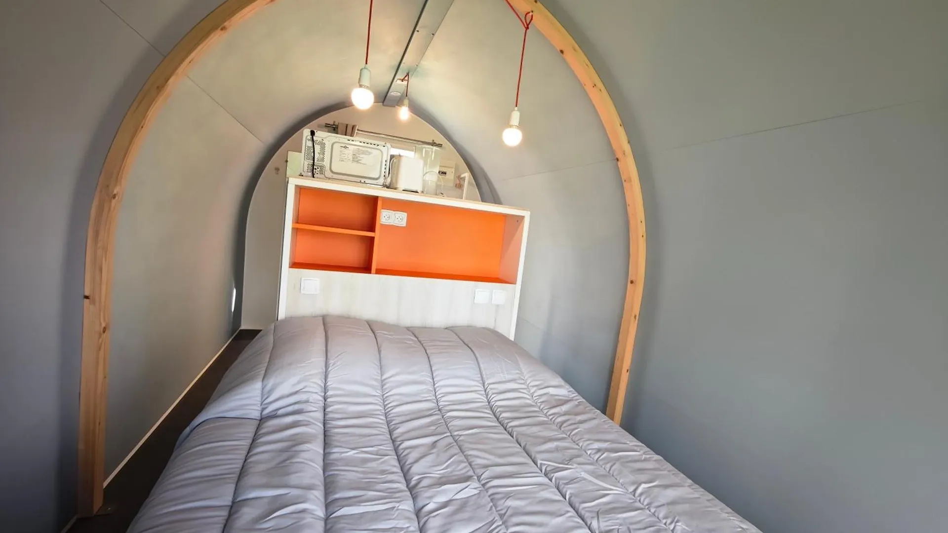Camping Le Val Aux Fees - Broceliande Concoret